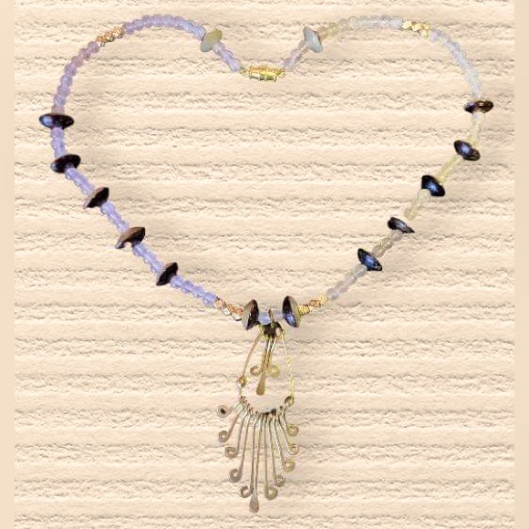 Jewelry - Unique vintage style necklace with stone and gold tones. NWOT
